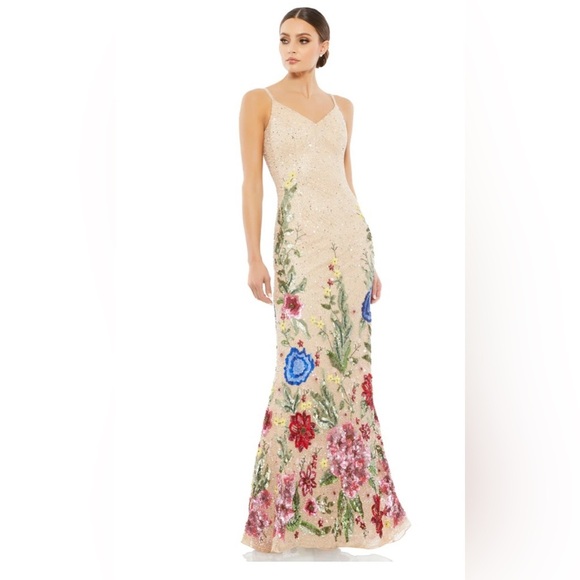 NWT Mac Duggal Floral Embellished Spaghetti Strap 12 Gown - Picture 1 of 10